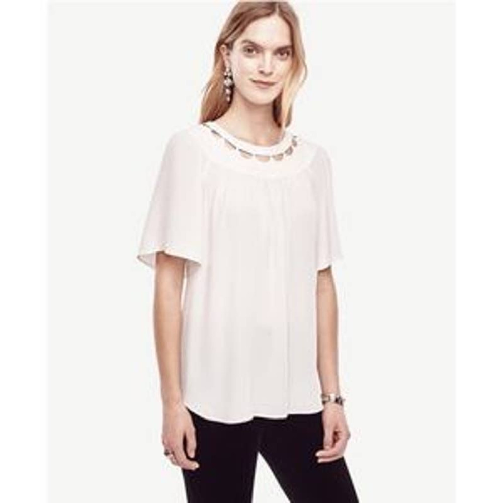 Ann Taylor Scalloped Cutout Tee in Winter White Size Small